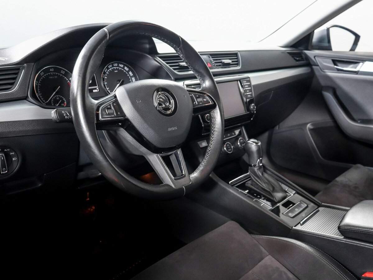 Skoda Superb б/у, 2017, Роботизированная. Фото: #10