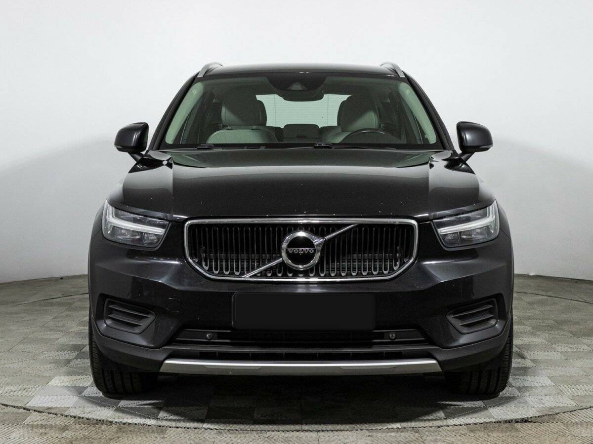 Volvo XC40 б/у, 2018, Автоматическая. Фото: #1