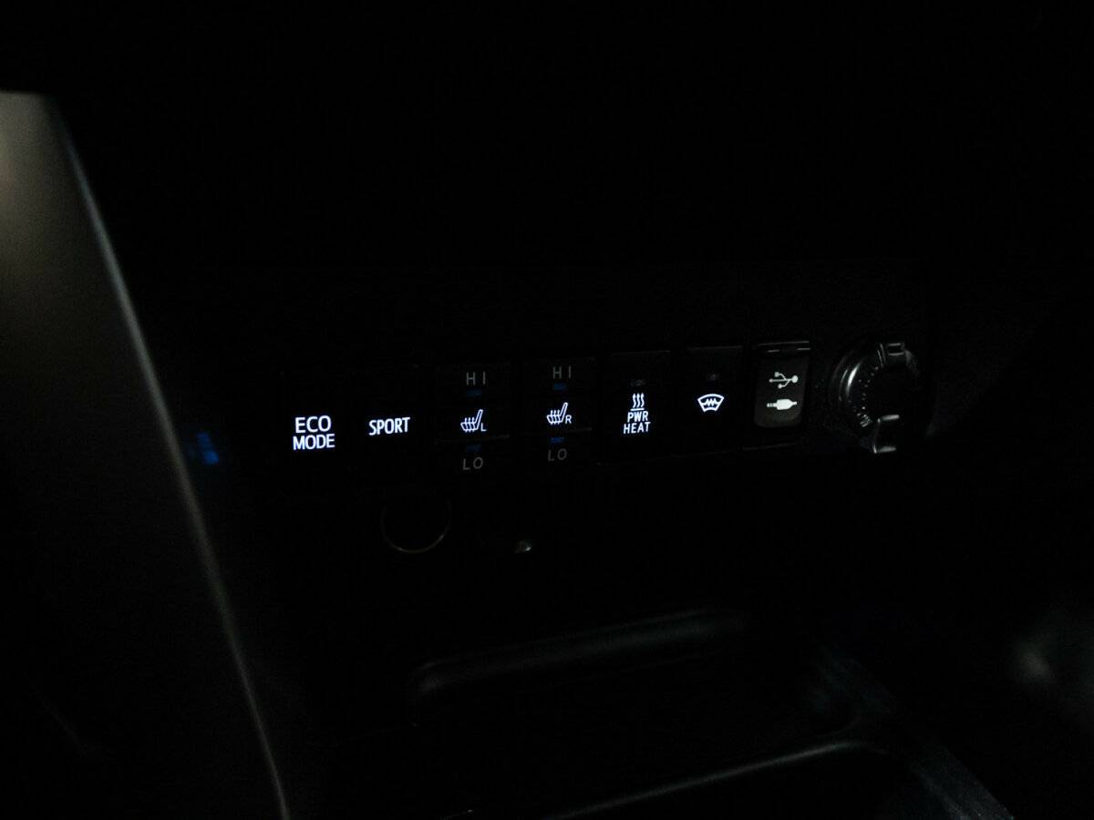 Toyota RAV4 б/у, 2018, Автоматическая. Фото: #18