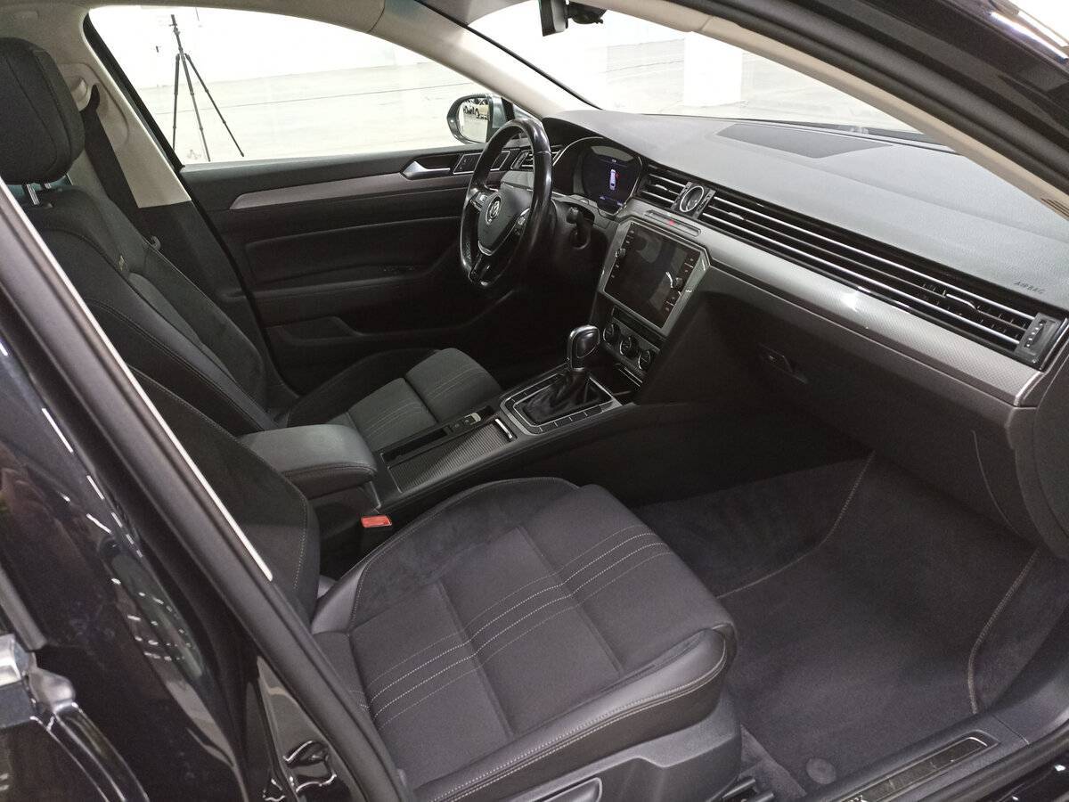 Volkswagen Passat б/у, 2018, Роботизированная. Фото: #10