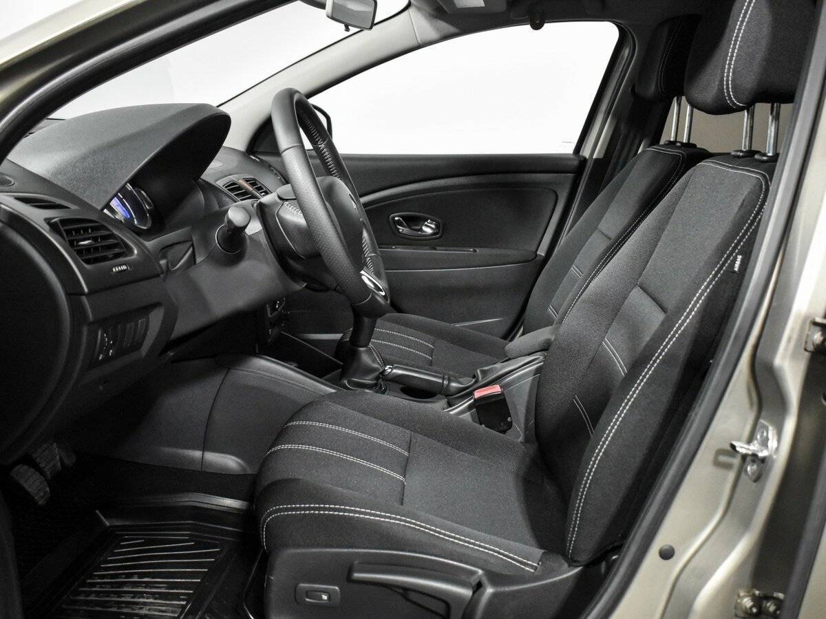 Renault Fluence б/у, 2013, Механическая. Фото: #8