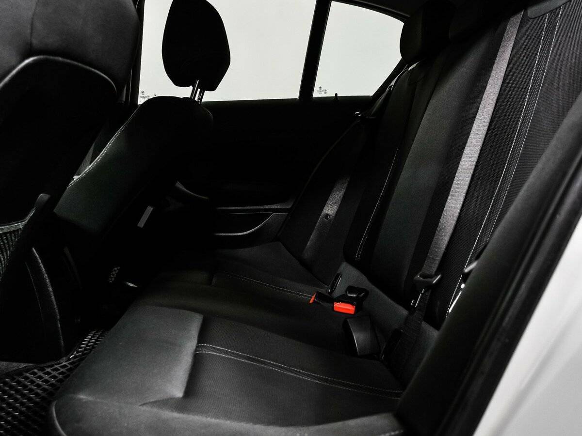 BMW 1 серии б/у, 2017, Автоматическая. Фото: #12