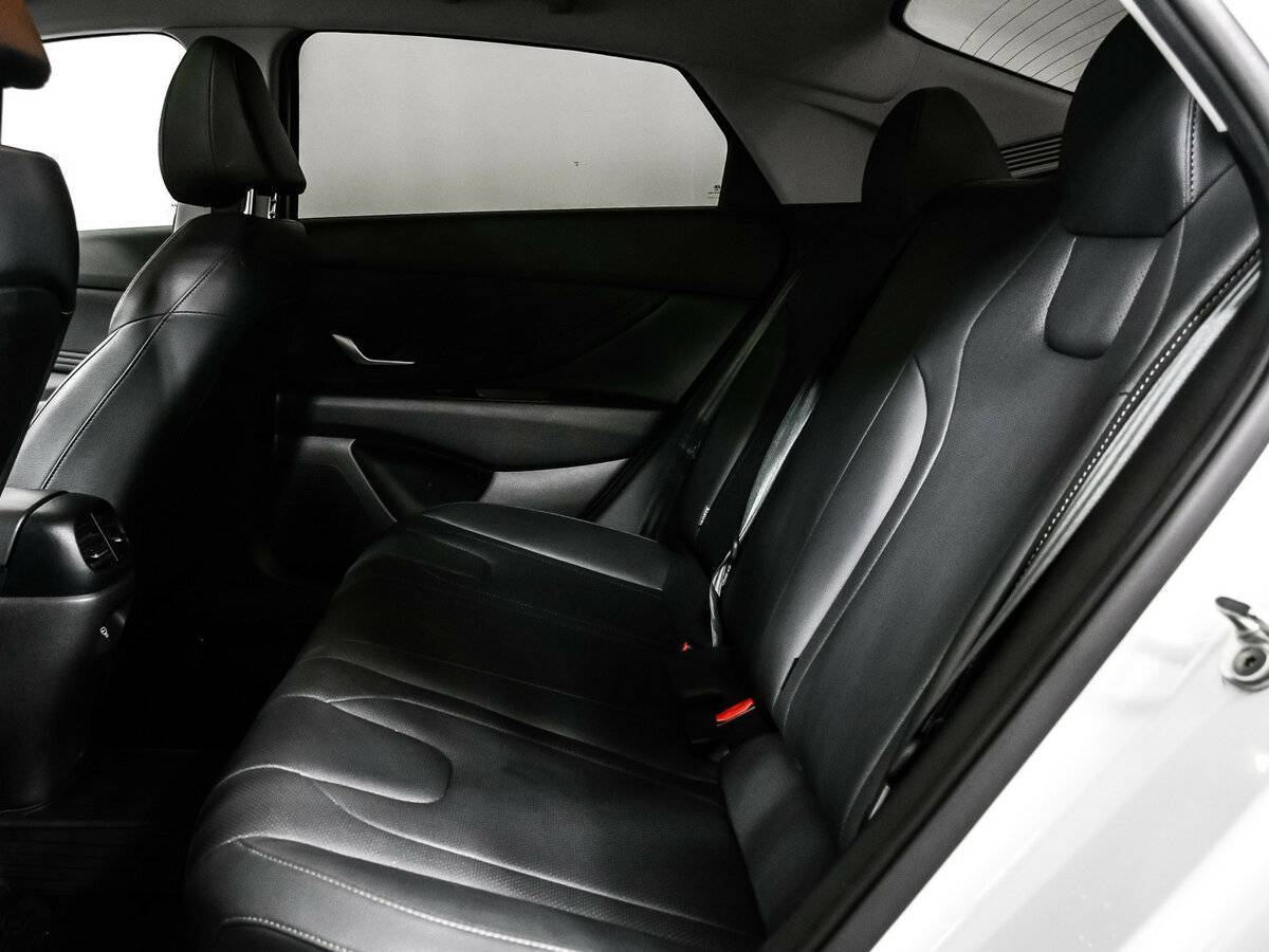 Hyundai Elantra б/у, 2023, Вариатор. Фото: #11