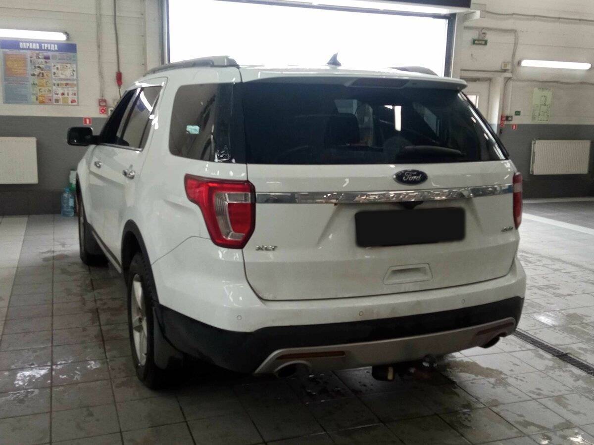 Ford Explorer б/у, 2017, Автоматическая. Фото: #3