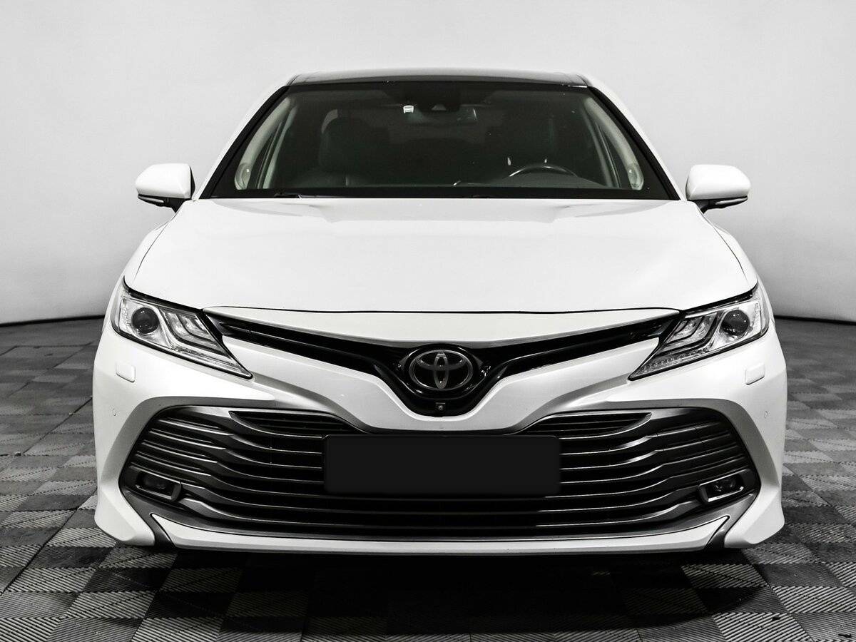Toyota Camry б/у, 2019, Автоматическая. Фото: #1