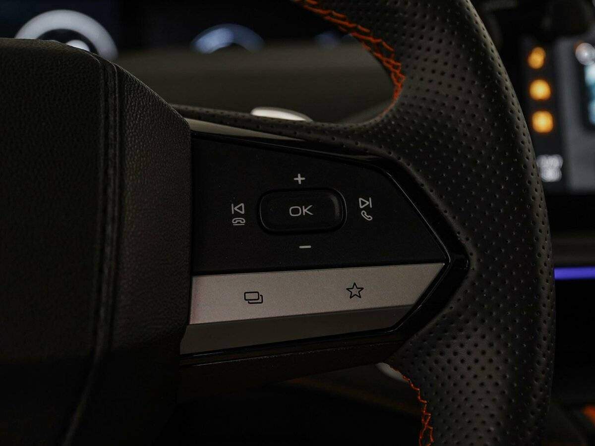 Changan UNI-V б/у, 2023, Роботизированная. Фото: #18