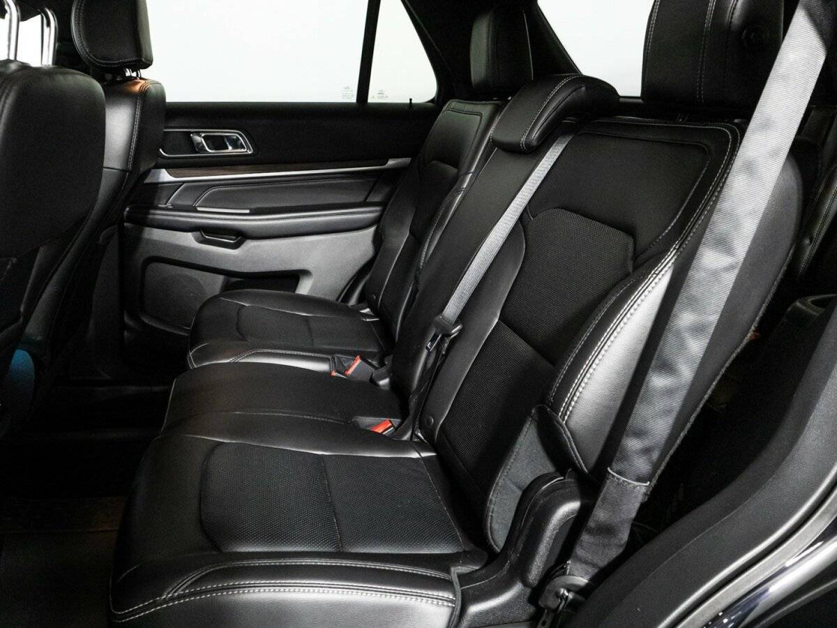 Ford Explorer б/у, 2017, Автоматическая. Фото: #7