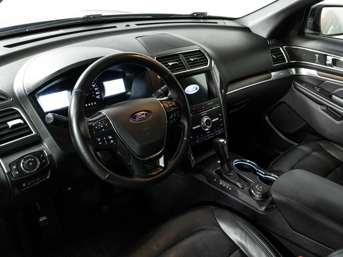 Ford Explorer б/у, 2017, Автоматическая. Фото: #8