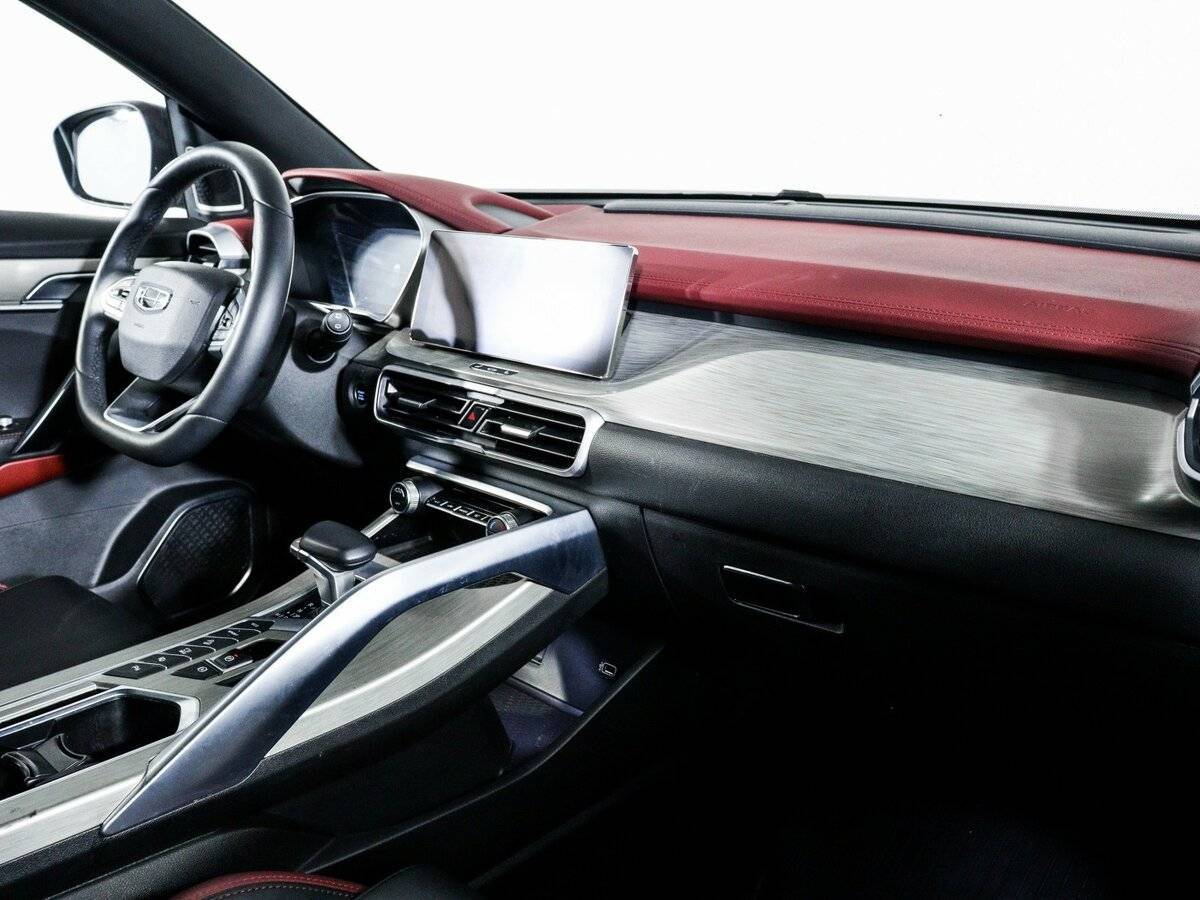 Geely Coolray б/у, 2023, Роботизированная. Фото: #5