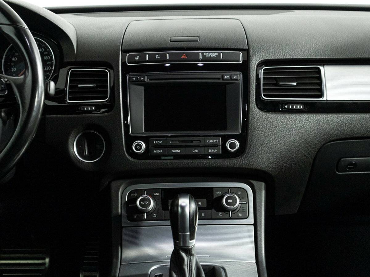 Volkswagen Touareg б/у, 2016, Автоматическая. Фото: #13