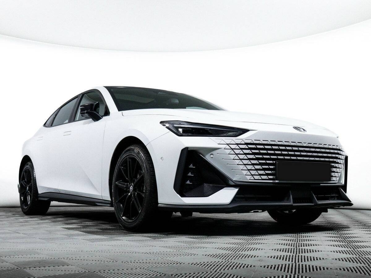 Changan UNI-V б/у, 2023, Роботизированная. Фото: #18