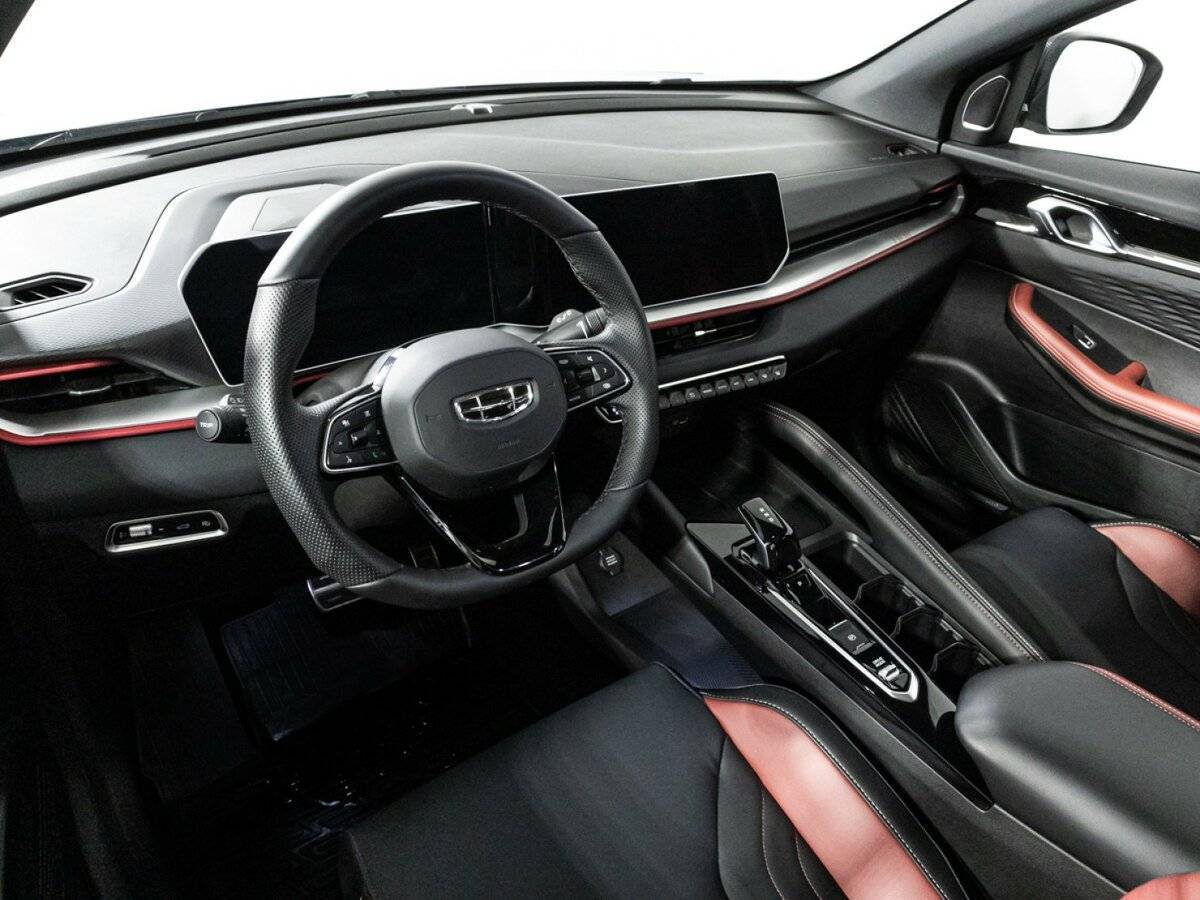 Geely Coolray б/у, 2023, Роботизированная. Фото: #10