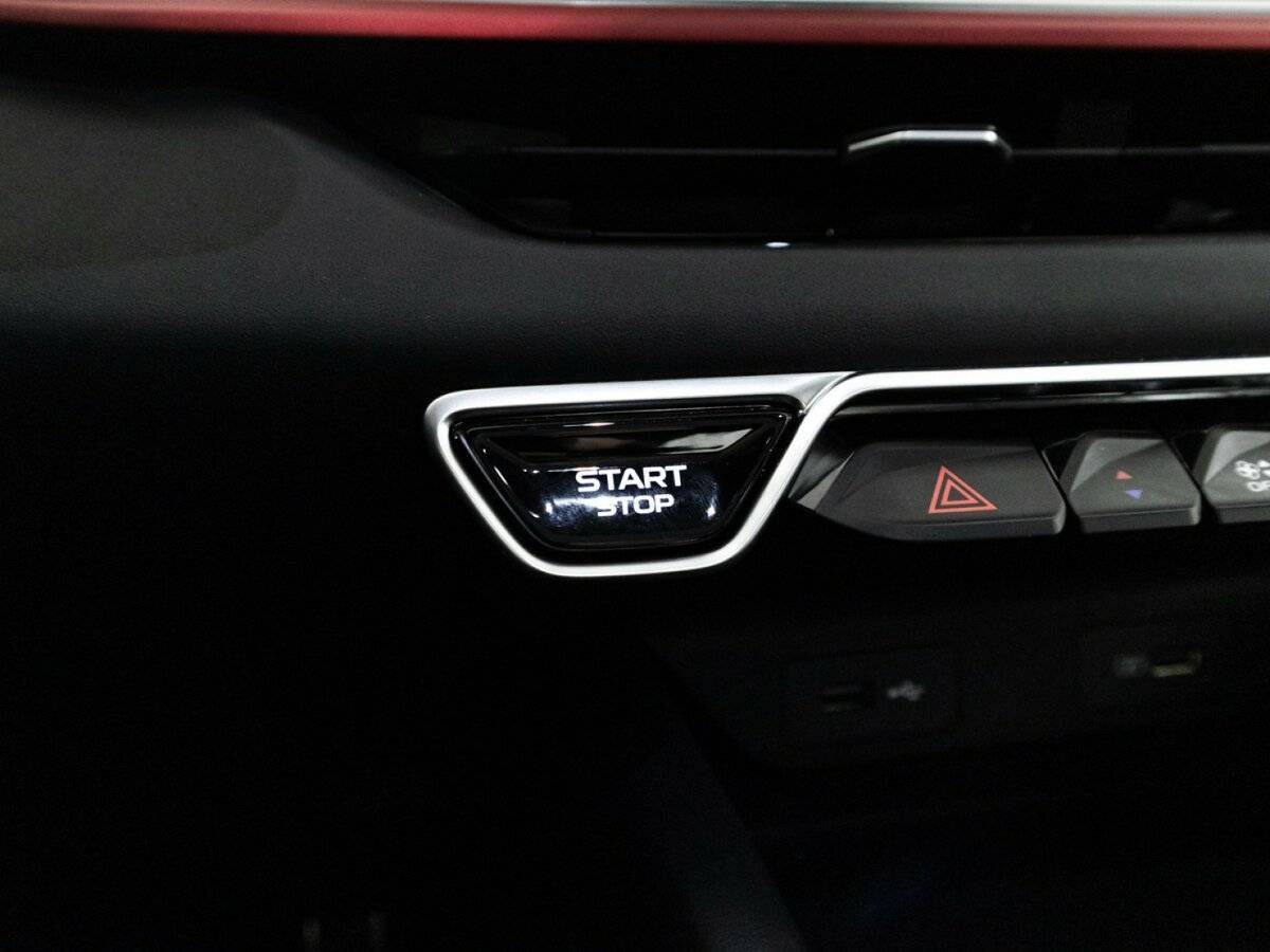 Geely Coolray б/у, 2023, Роботизированная. Фото: #22