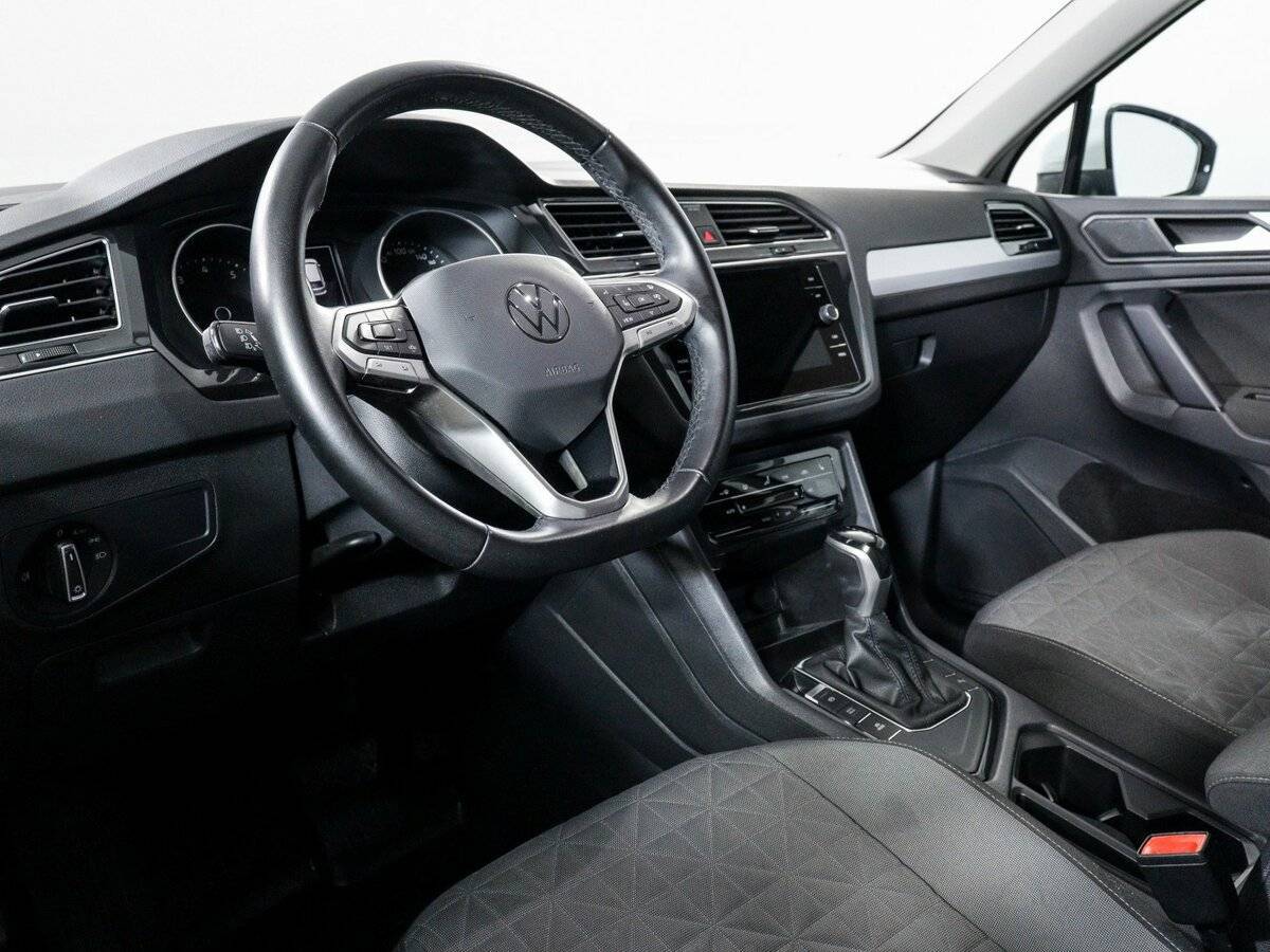 Volkswagen Tiguan б/у, 2021, Роботизированная. Фото: #13