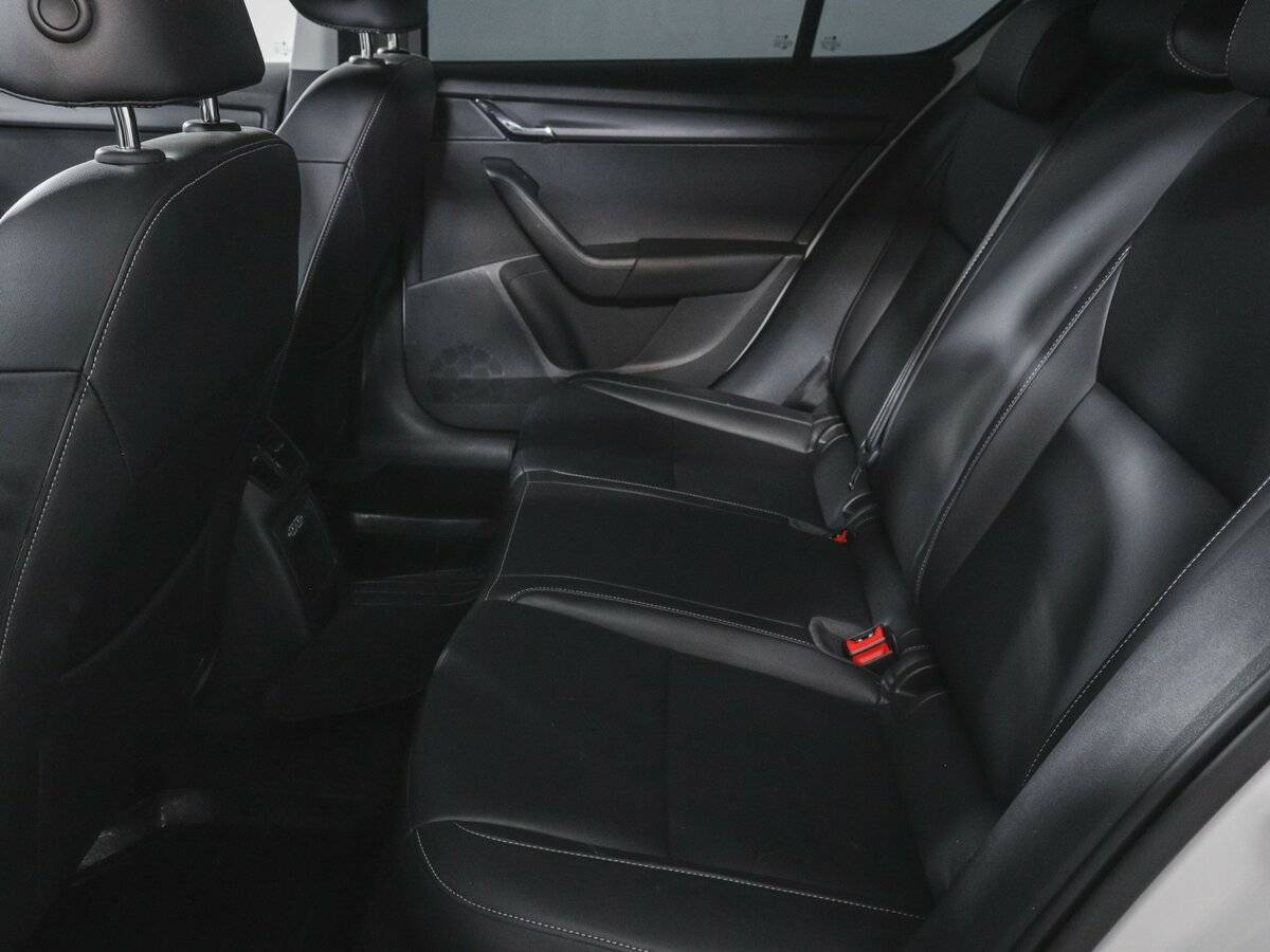 Skoda Octavia б/у, 2023, Автоматическая. Фото: #6