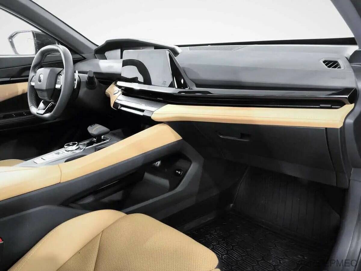 Changan UNI-V б/у, 2023, Роботизированная. Фото: #10