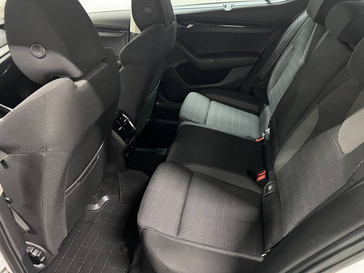 Skoda Octavia б/у, 2020, Автоматическая. Фото: #11