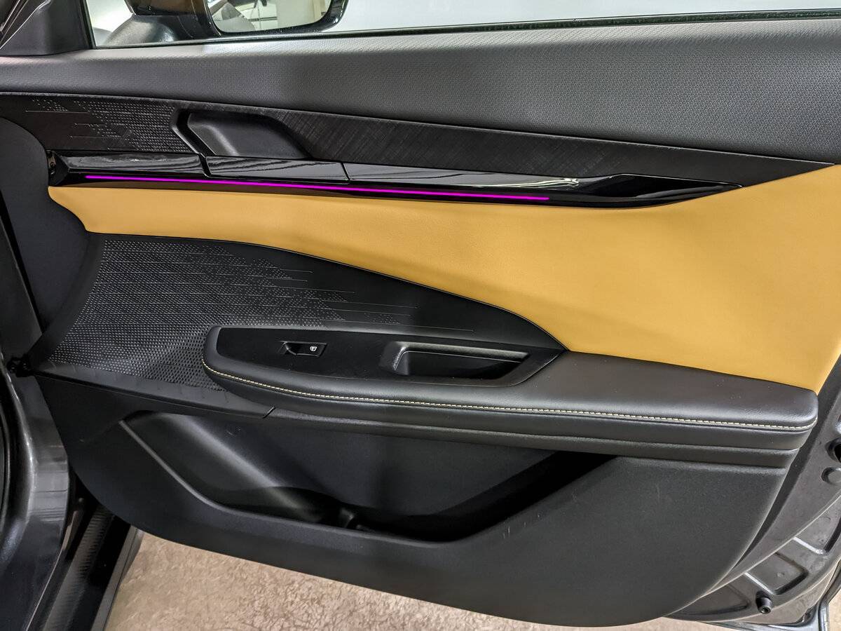 Changan UNI-V б/у, 2023, Роботизированная. Фото: #24