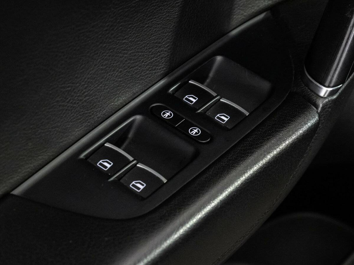 Volkswagen Touareg б/у, 2015, Автоматическая. Фото: #20