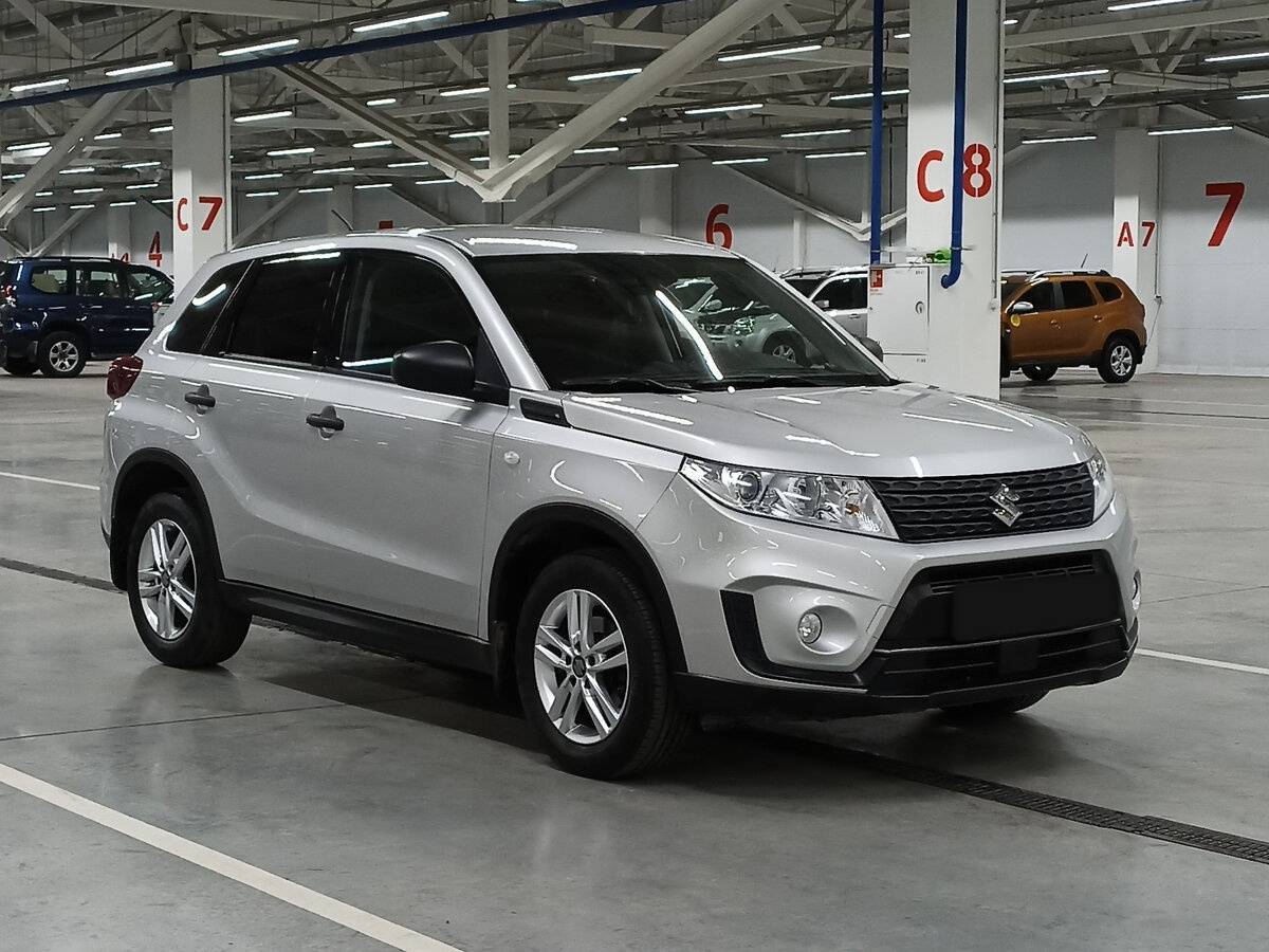 Suzuki Vitara б/у, 2021, Механическая. Фото: #2