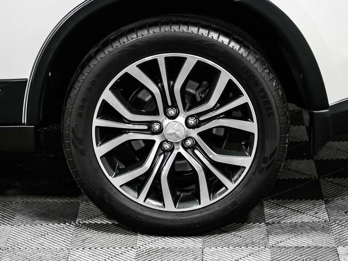 Mitsubishi Outlander б/у, 2017, Вариатор. Фото: #13