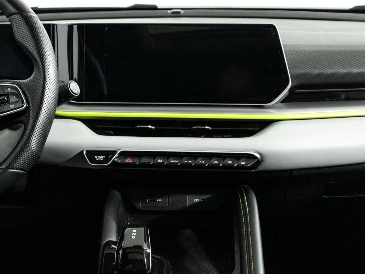 Geely Coolray б/у, 2023, Роботизированная. Фото: #13