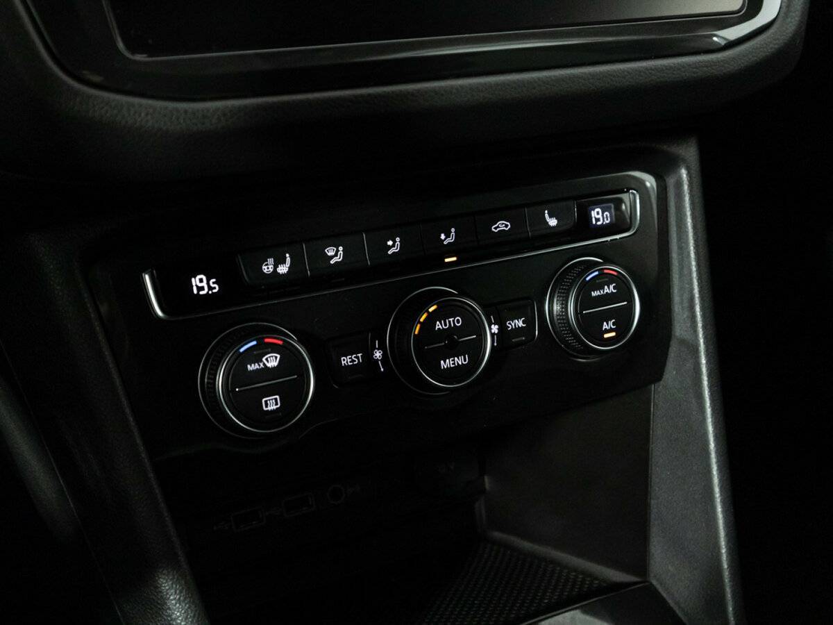 Volkswagen Tiguan б/у, 2020, Роботизированная. Фото: #20