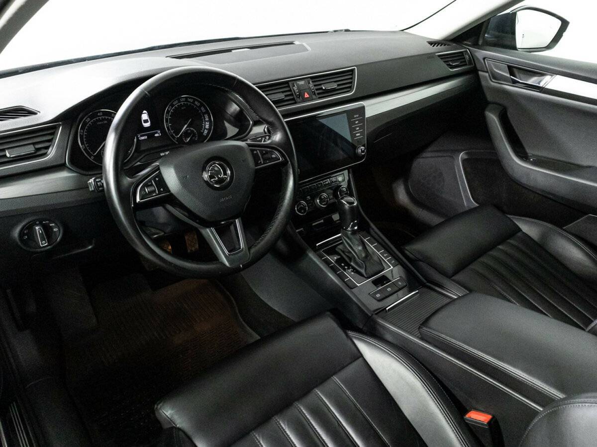 Skoda Superb б/у, 2018, Роботизированная. Фото: #10