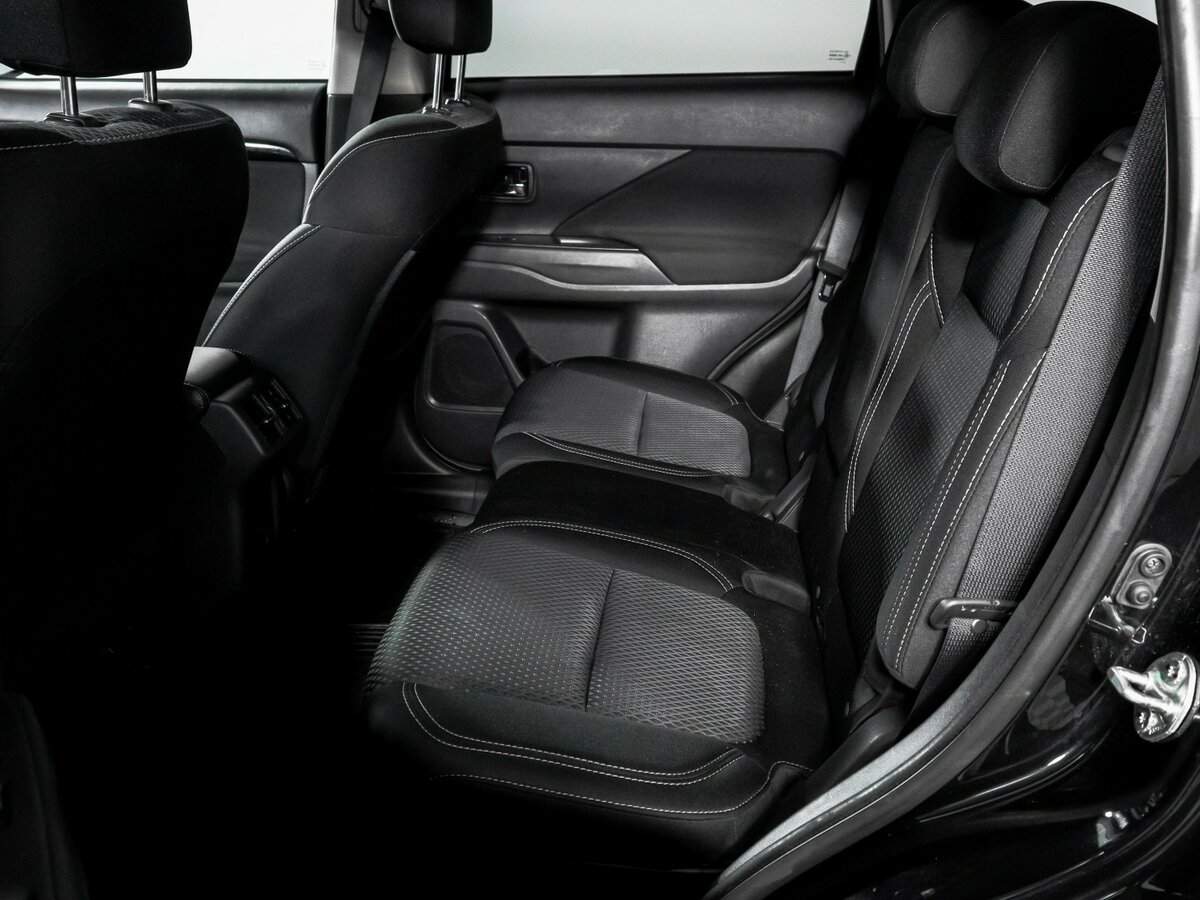 Mitsubishi Outlander б/у, 2021, Вариатор. Фото: #9