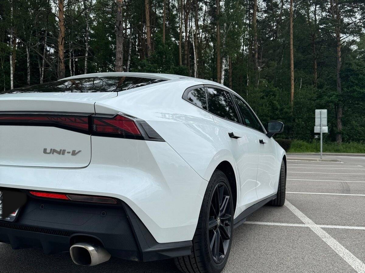 Changan UNI-V б/у, 2023, Роботизированная. Фото: #2