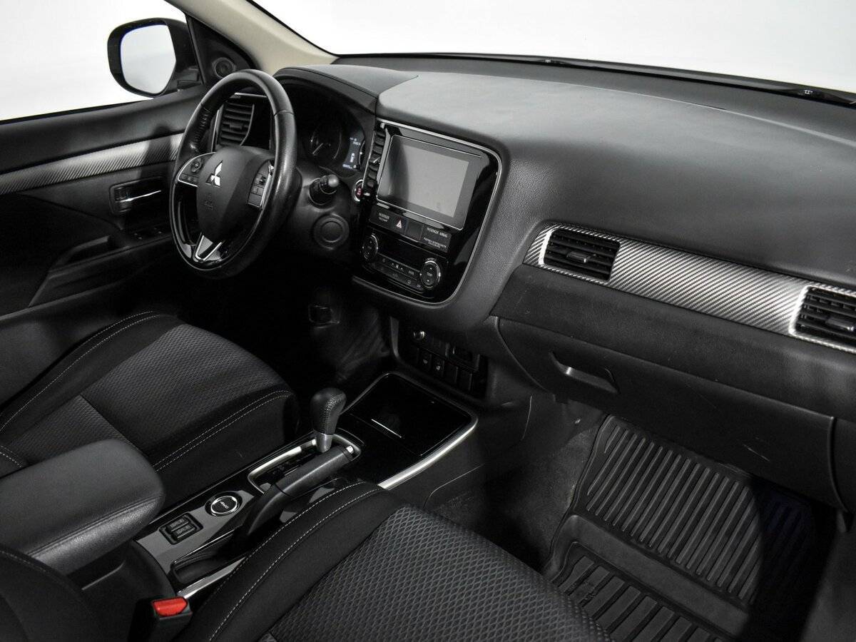 Mitsubishi Outlander б/у, 2018, Вариатор. Фото: #12