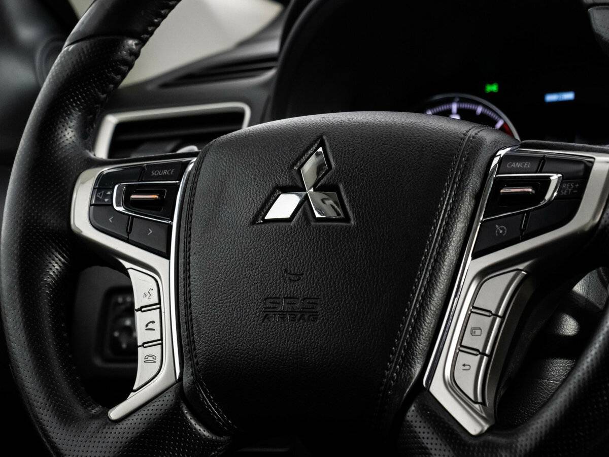 Mitsubishi Pajero Sport б/у, 2017, Автоматическая. Фото: #12