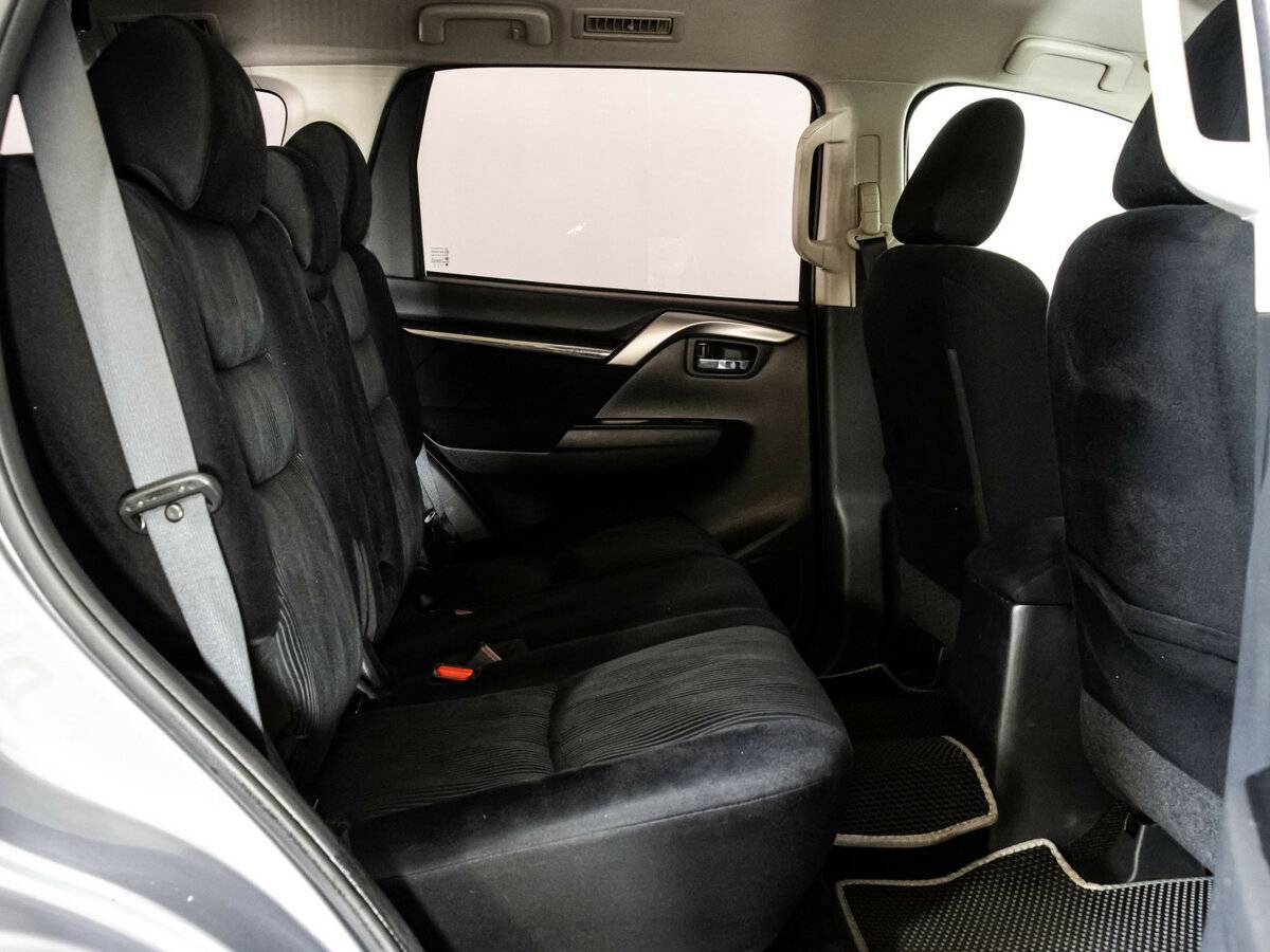 Mitsubishi Pajero Sport б/у, 2017, Автоматическая. Фото: #18