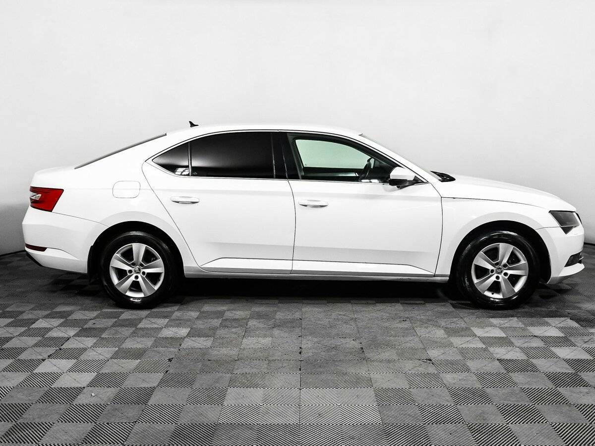 Skoda Superb б/у, 2016, Роботизированная. Фото: #3