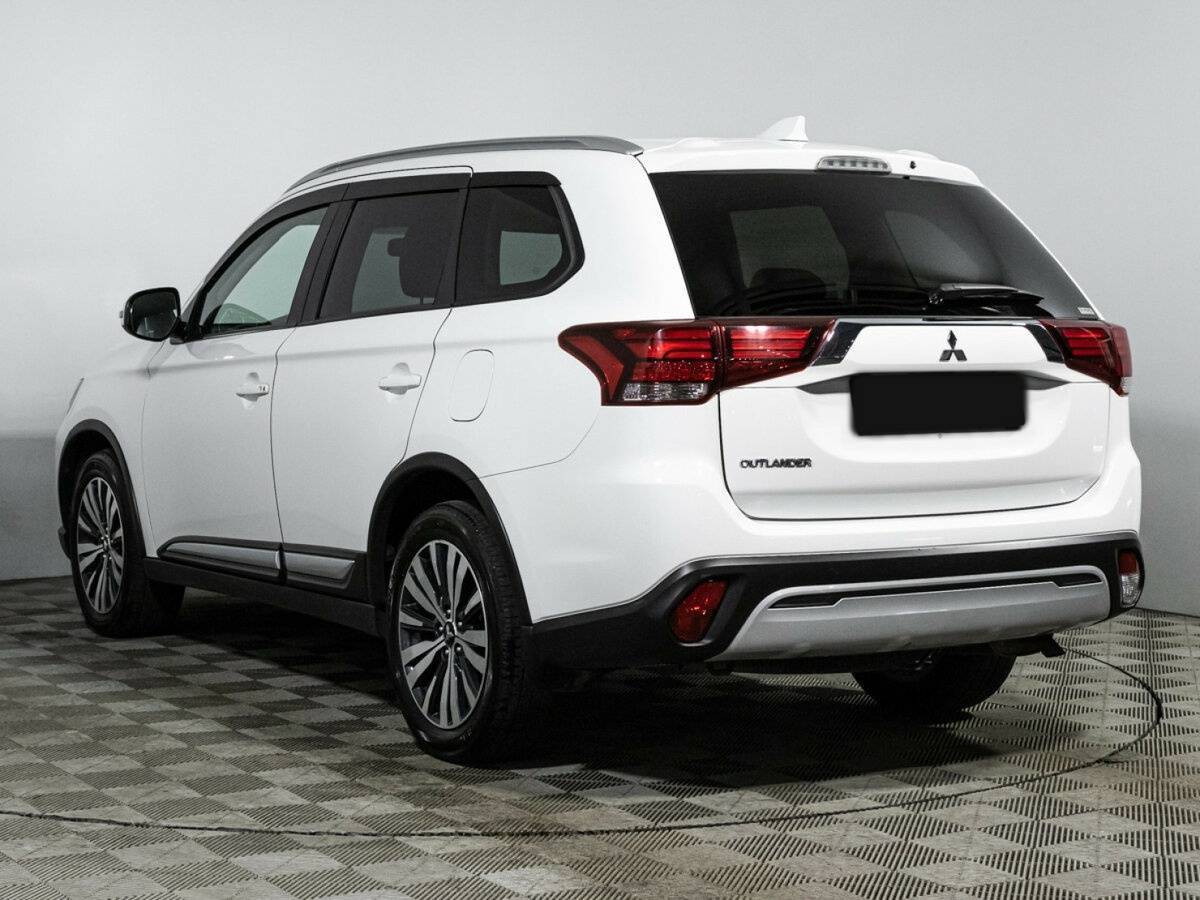 Mitsubishi Outlander б/у, 2021, Вариатор. Фото: #4