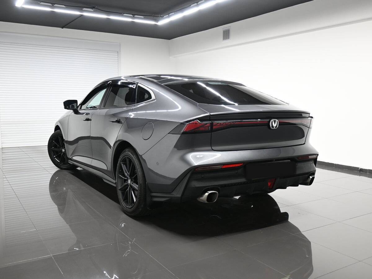 Changan UNI-V б/у, 2023, Роботизированная. Фото: #5