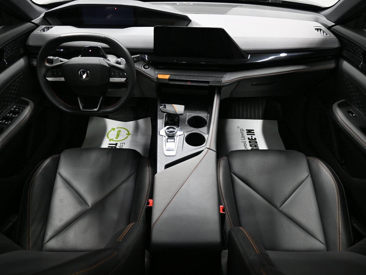 Changan UNI-V б/у, 2023, Роботизированная. Фото: #9