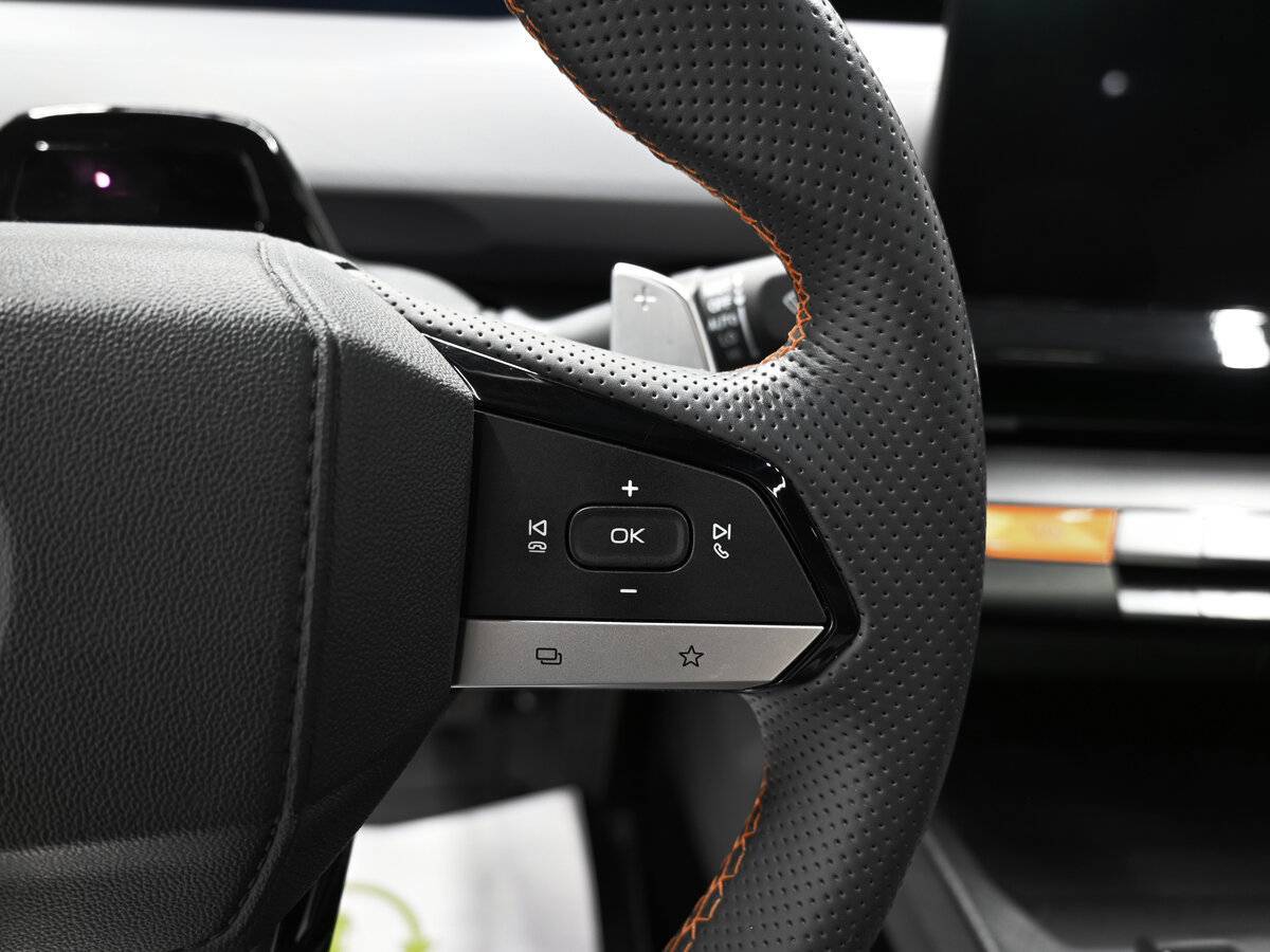 Changan UNI-V б/у, 2023, Роботизированная. Фото: #20