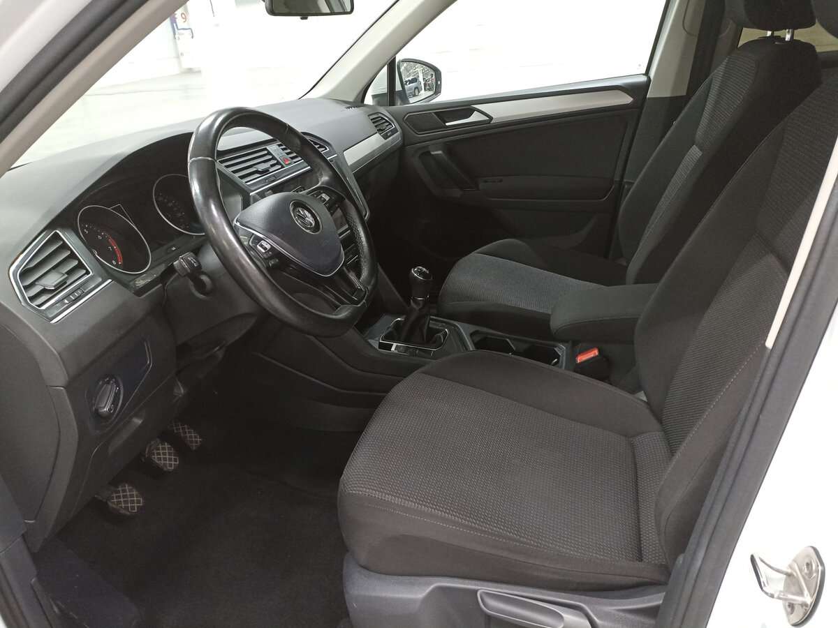Volkswagen Tiguan б/у, 2019, Механическая. Фото: #15