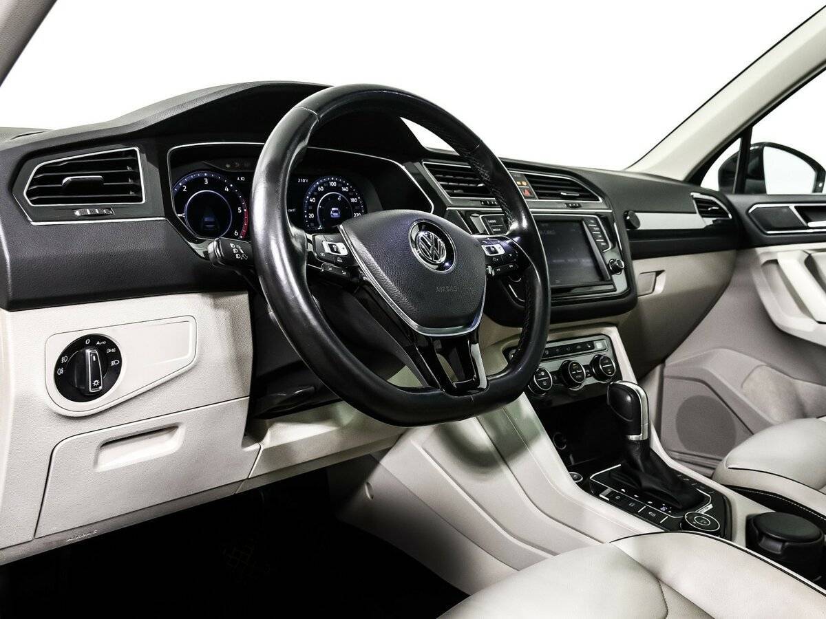 Volkswagen Tiguan б/у, 2017, Роботизированная. Фото: #12