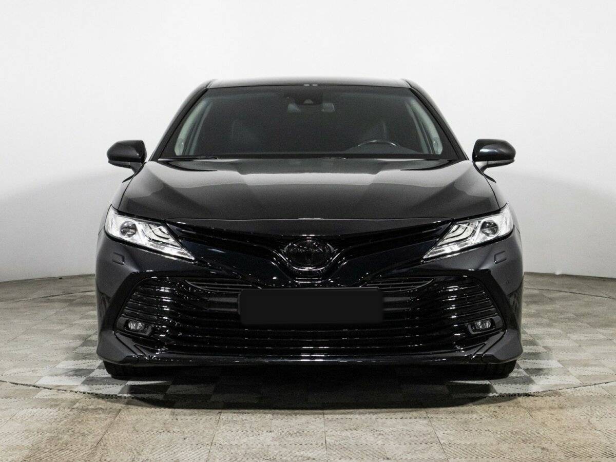 Toyota Camry б/у, 2018, Автоматическая. Фото: #1
