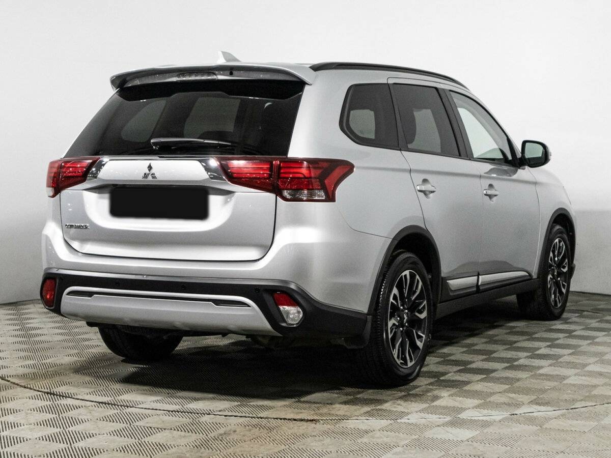 Mitsubishi Outlander б/у, 2022, Вариатор. Фото: #4