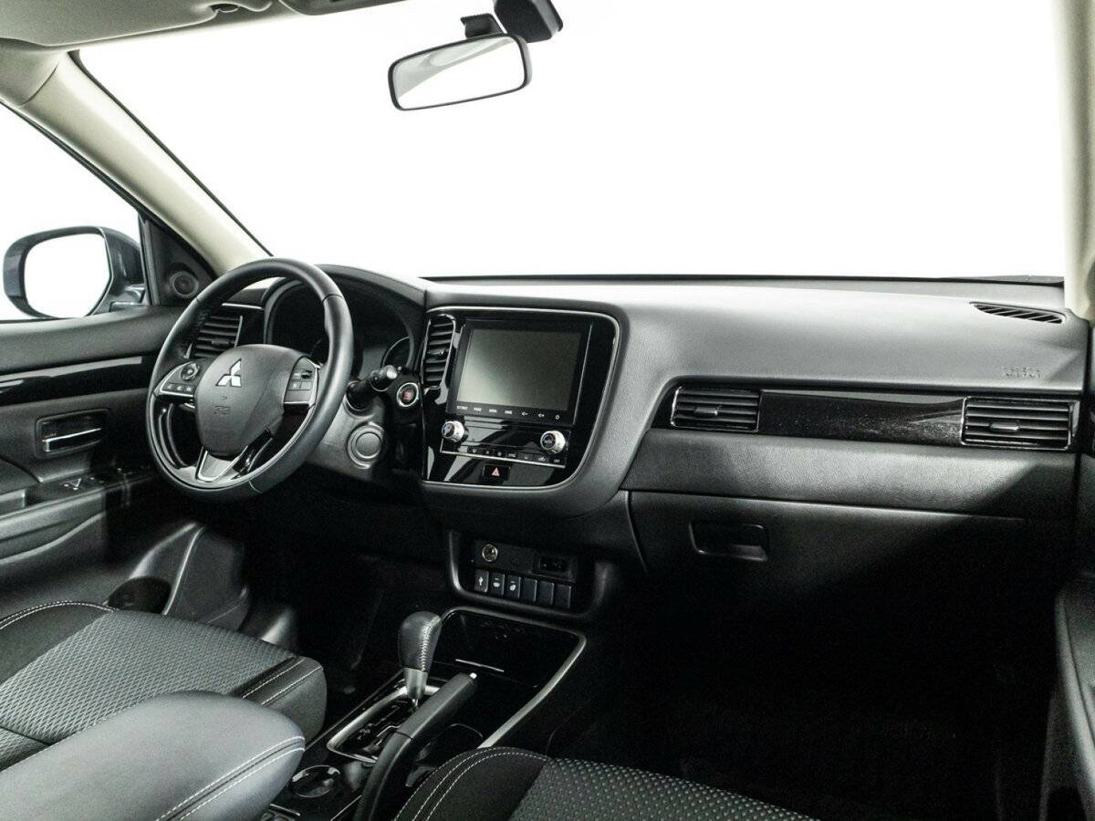 Mitsubishi Outlander б/у, 2022, Вариатор. Фото: #8