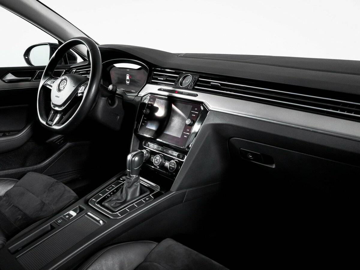 Volkswagen Passat б/у, 2019, Роботизированная. Фото: #8