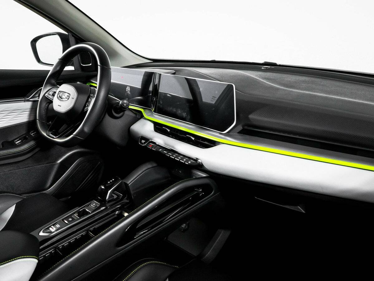 Geely Coolray б/у, 2023, Роботизированная. Фото: #8