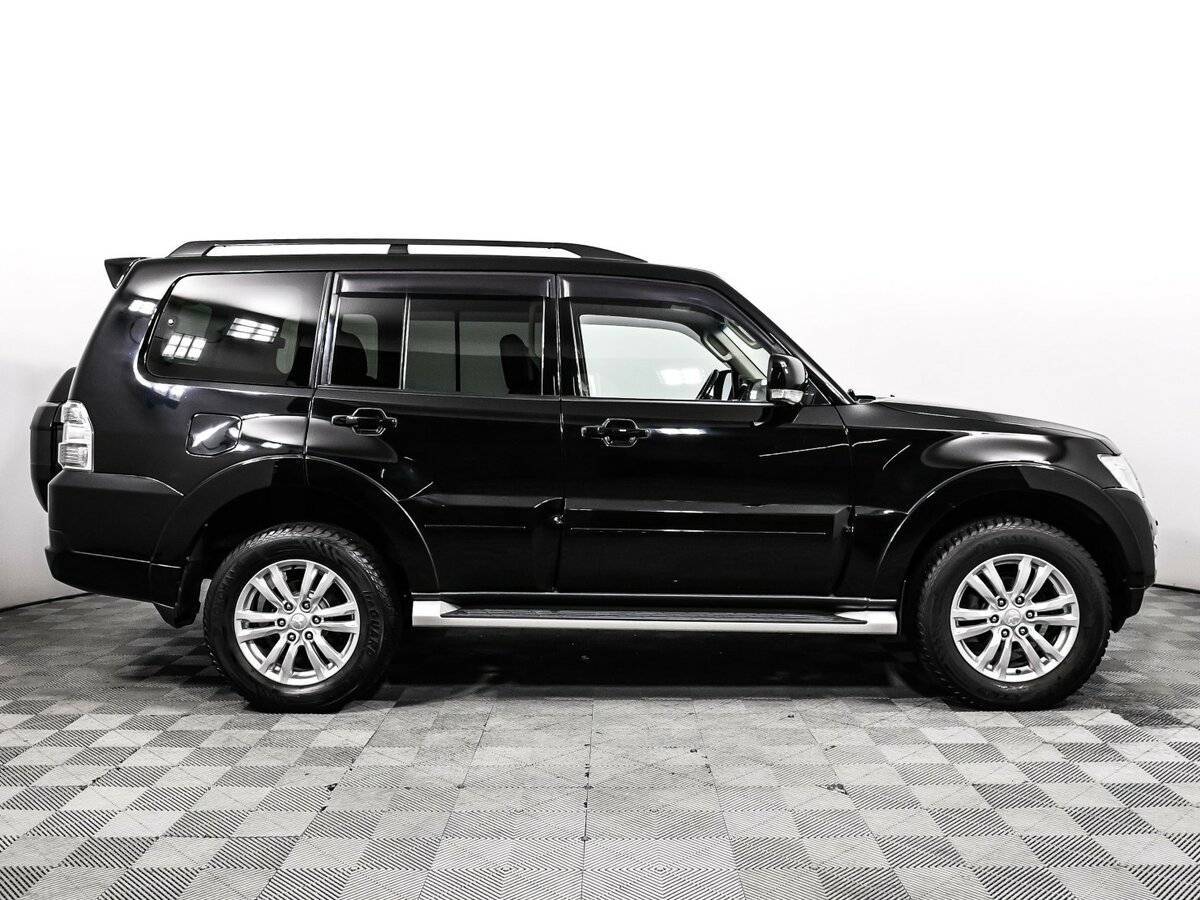 Mitsubishi Pajero б/у, 2015, Автоматическая. Фото: #3