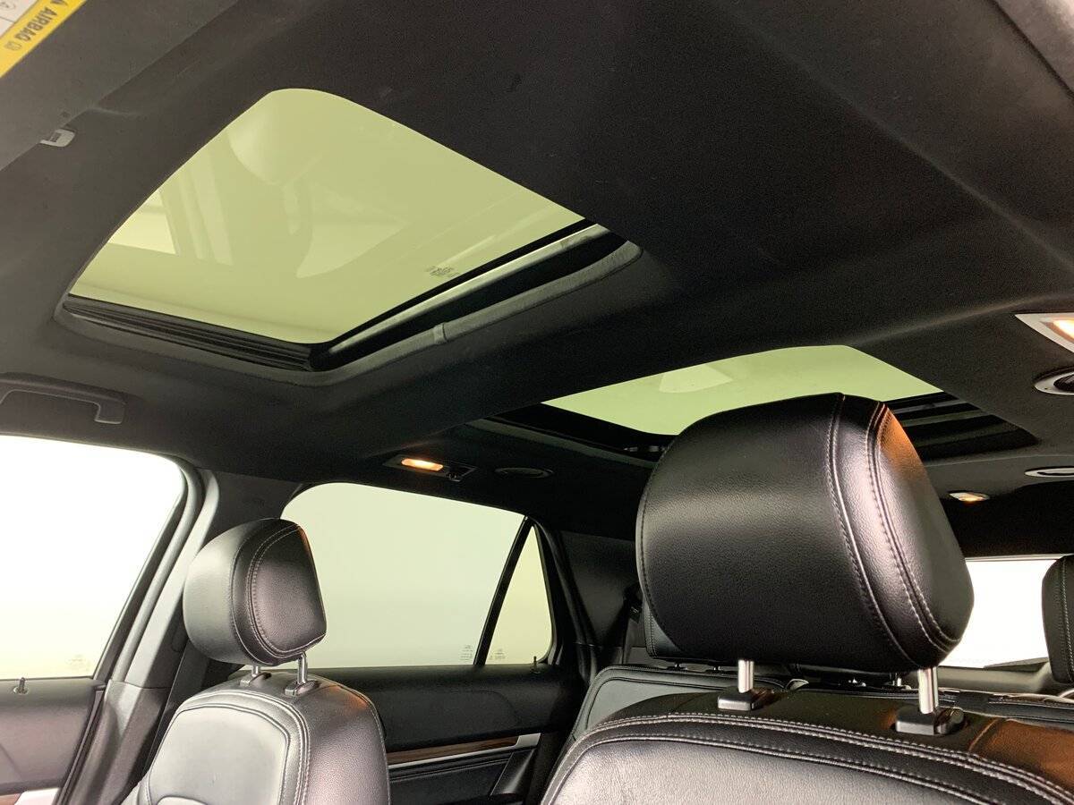 Ford Explorer б/у, 2016, Автоматическая. Фото: #17