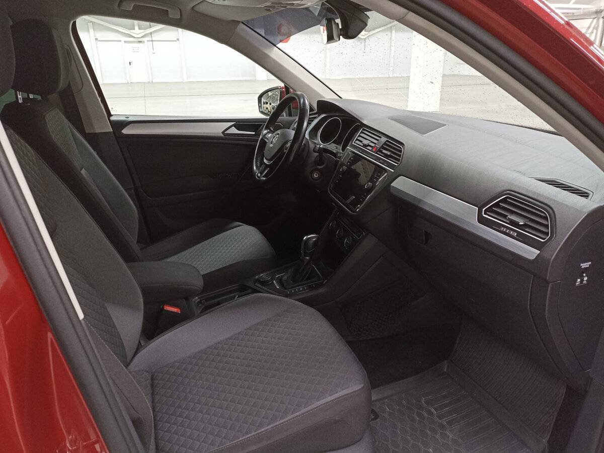 Volkswagen Tiguan б/у, 2018, Роботизированная. Фото: #10