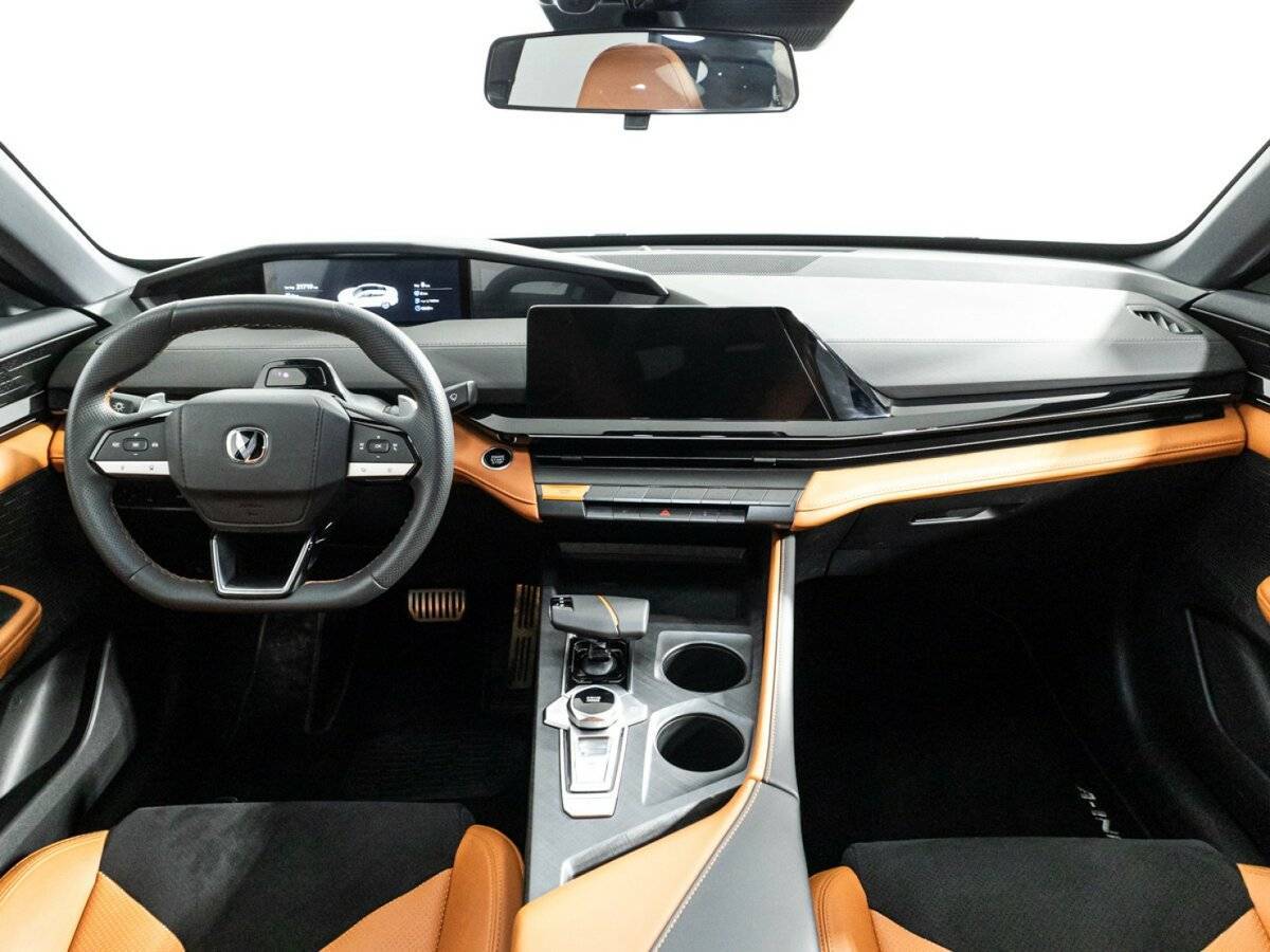 Changan UNI-V б/у, 2023, Роботизированная. Фото: #12