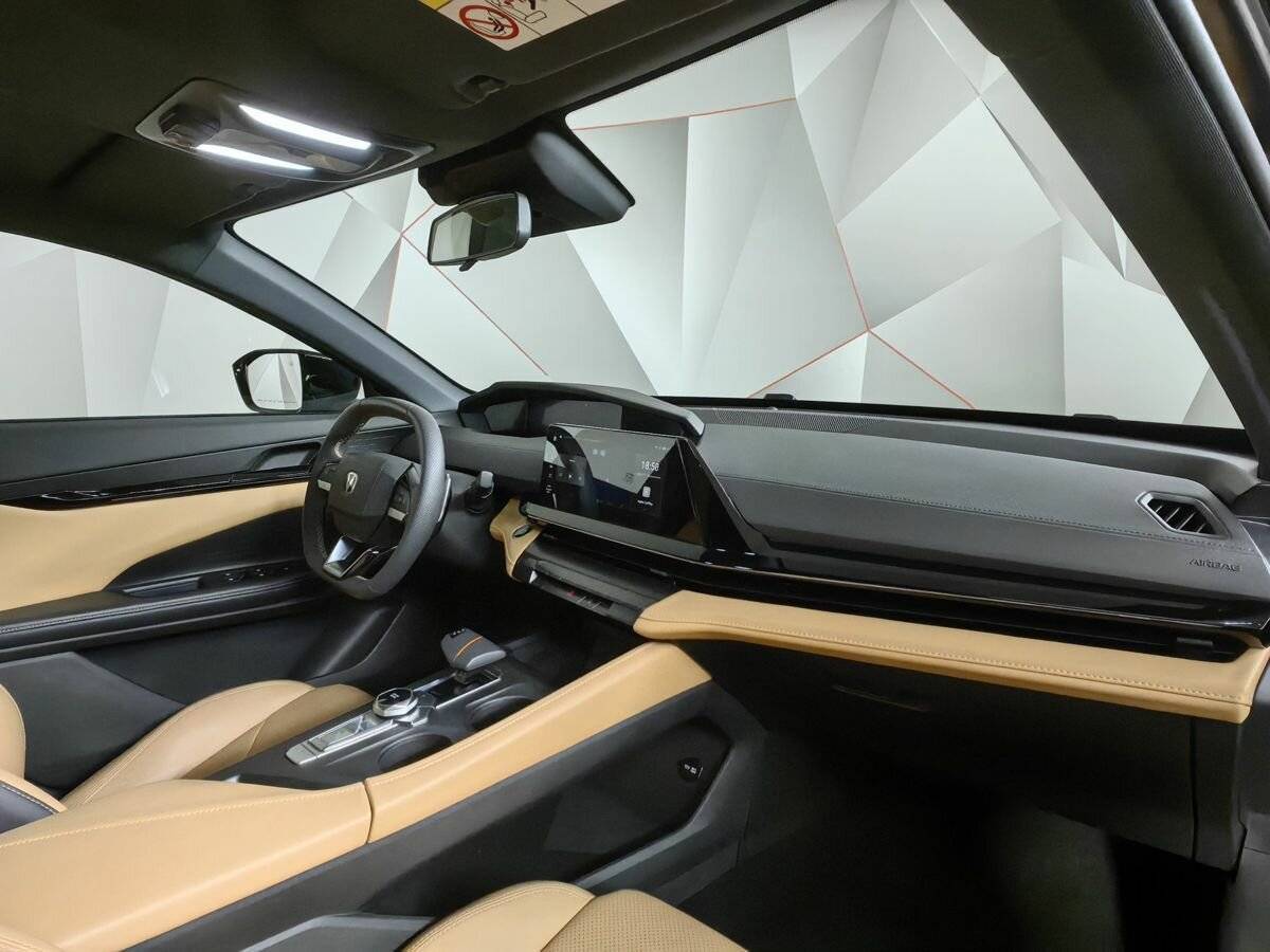 Changan UNI-V б/у, 2022, Роботизированная. Фото: #11